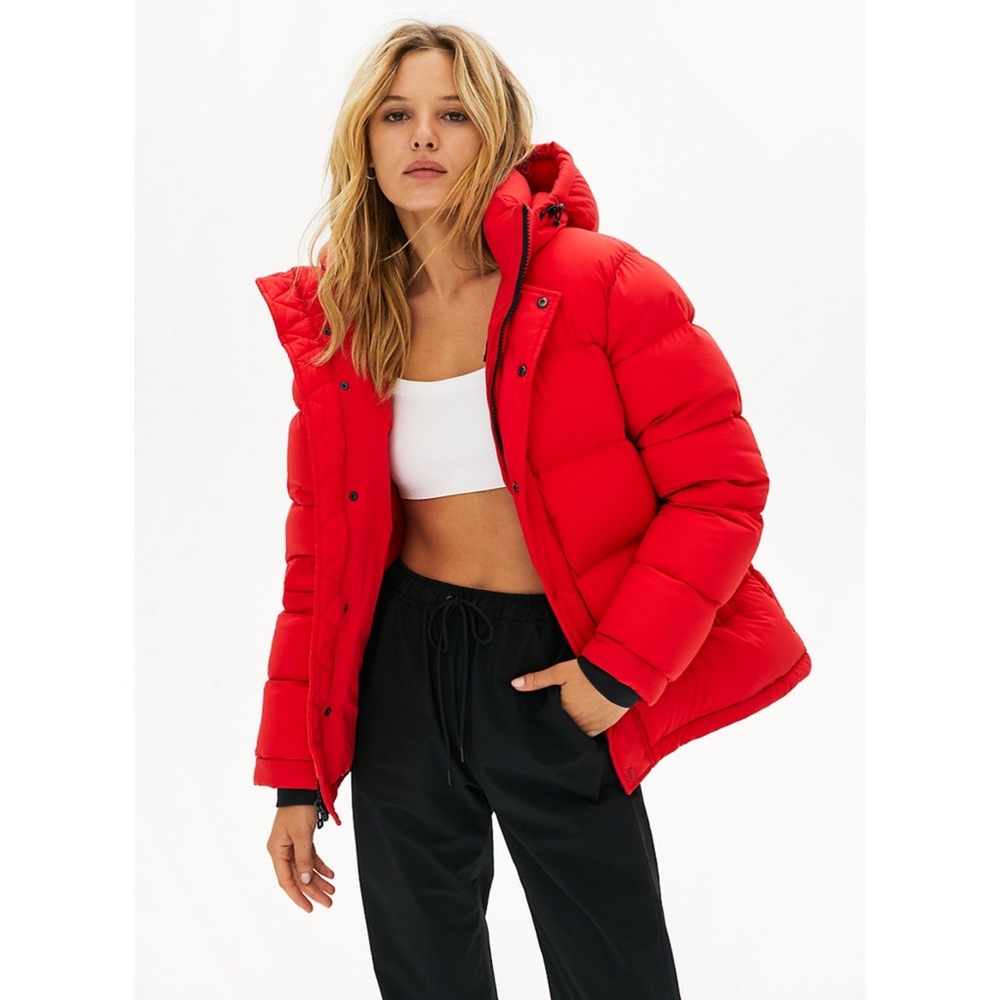 PRISTINE Aritzia Super Puff Matte Red 3XS Original